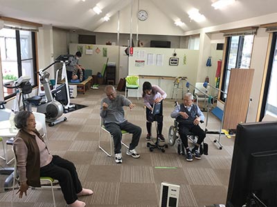 デイケアセンター 運動